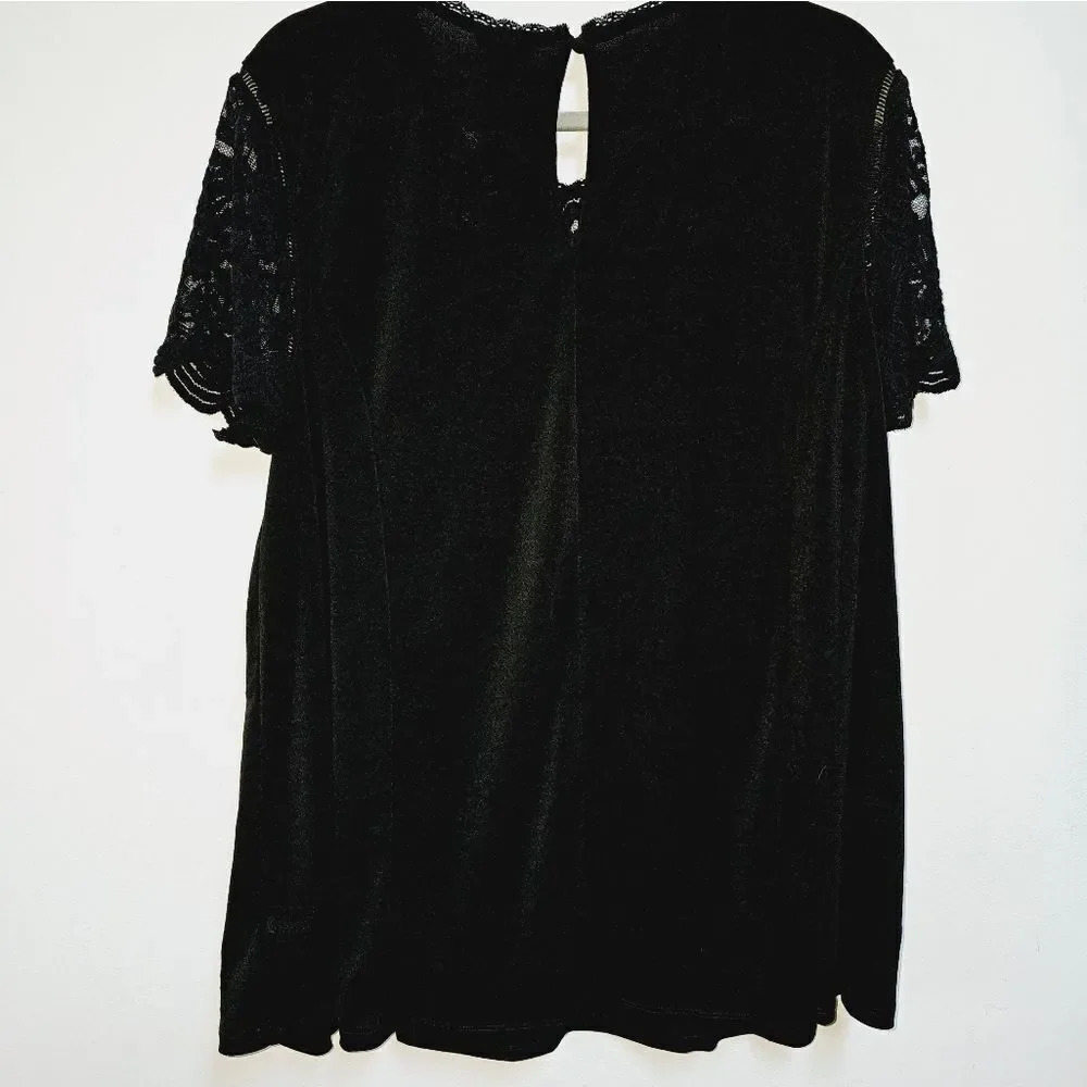 Torrid 2 black lace accent swing top NWT - Picture 5 of 10